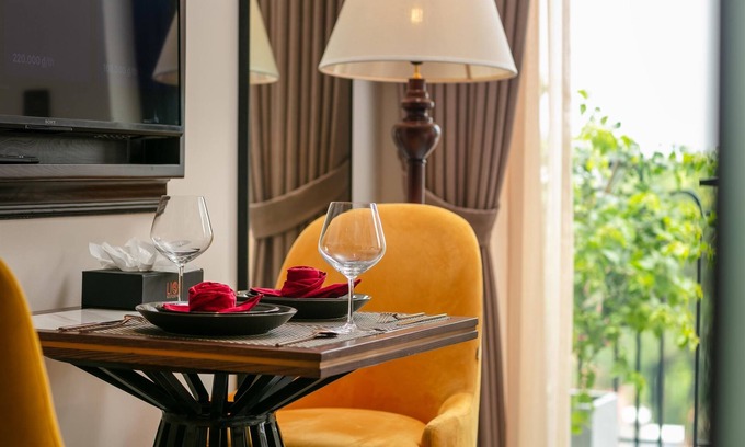Tay Ho Hotel | Westlake Lion Boutique Studio & Spa