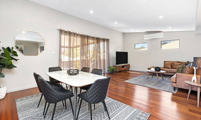 East Victoria Park Apartamento | Westminster Cottage! Near Albany Hwy Cafe Strip!
