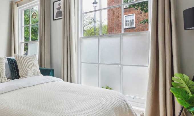 Pimlico Apartamento | Westminster Charm - 2BR with Style