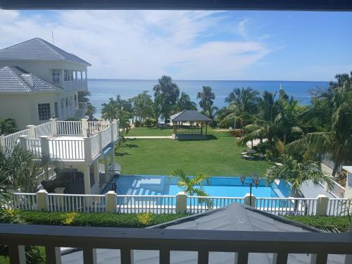 Whitehouse Apartamento | Westmore Beach Villas Limited