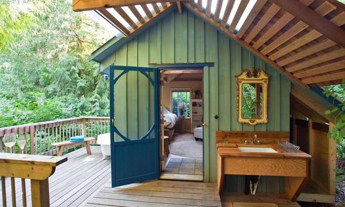 Salt Spring Island Cabaña | Westover Bed And Breakfast