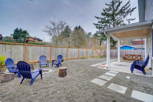 Westport Casa | Westport Home with Hot Tub 2 Blocks to Beach!
