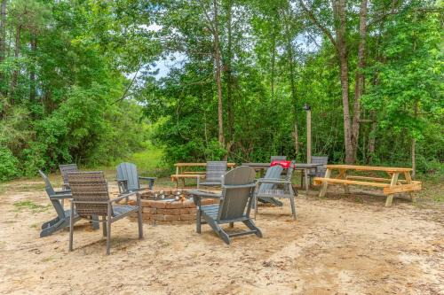 Holmes County Casa | Westville Pines Cabin