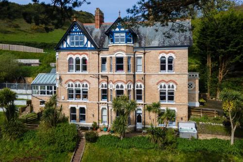 Hele Casa | Westwell Hall