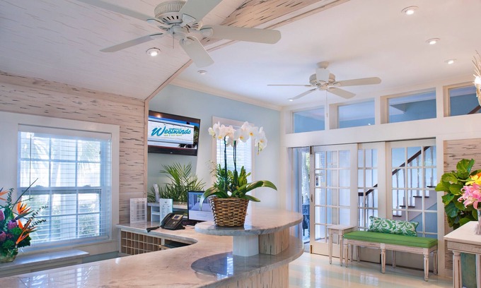 Historic Seaport Hotel | Westwinds Inn