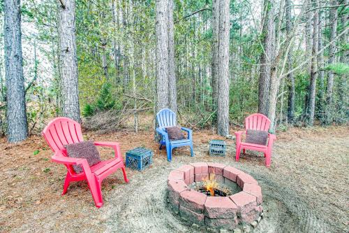 Claxton Casa | WFH-Friendly Rural and Secluded Gem in Claxton!