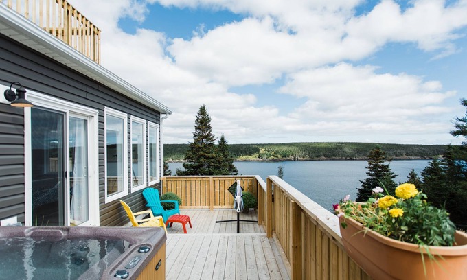 Mobile Casa | Whale House Guest House
