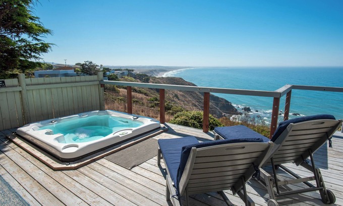 Manchester Casa | Whale Watchers Bluff - Amazing Panoramic Views!