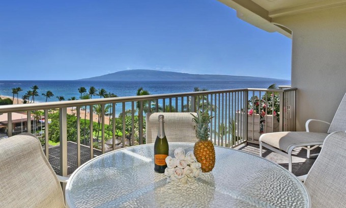 Kaanapali Casa | Whaler 859 BeachFront Luxury Condo w Ocean Views
