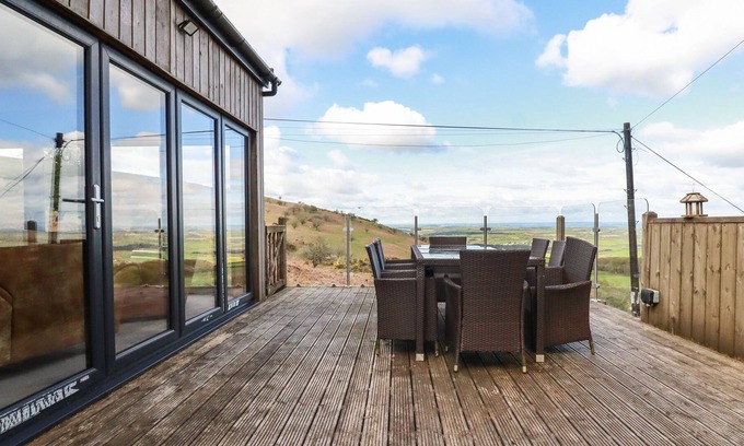 Pensilva Cabaña | WHEAL TOR COTTAGE, pet friendly, with a garden in Pensilva
