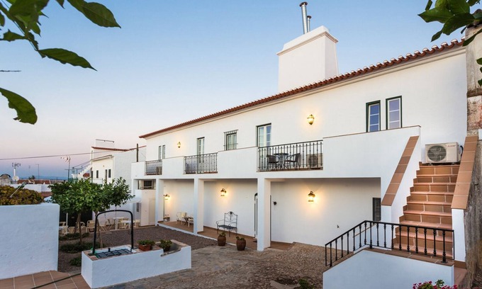 Sousel Casa | Wheel Inn, Spring Room
