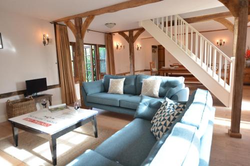 Walpole Casa | Wheelwright's Barn