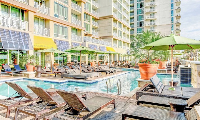 Northeast Virginia Beach Hotel | Where Beach Memories Begin! Fully-equipped Kitchen, Swimming Pool, Ocean Front!