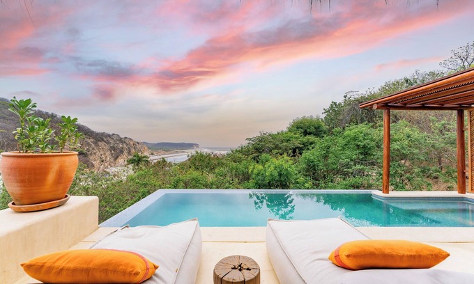 Santa María Huatulco Villa | Where Beachside Serenity Meets Architectural Elegance