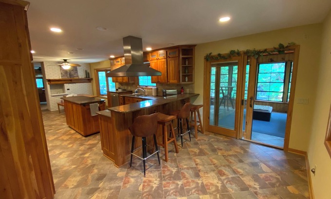 Dane County Casa | Where cabin coziness meets near-city living convenience.