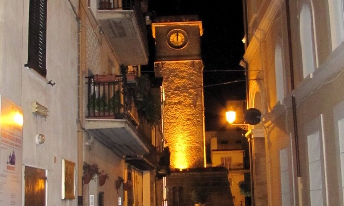 Rocca San Giovanni Casa | Donde el lujo moderno cumple con encanto y viejo mundo a pocos minutos de la playa!