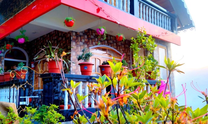 Darjeeling Chalet De Esquí | Where mountains meet hospitality: Welcome to Solitude in Himalayas