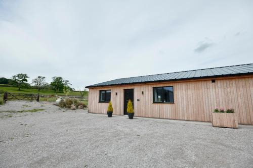 Settle Casa | Whernside Lodge