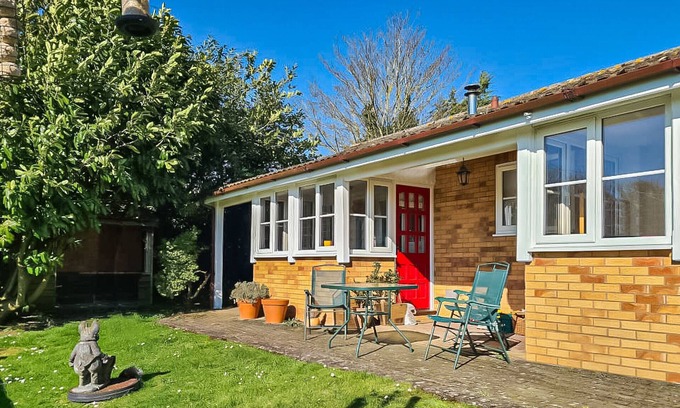 King's Lynn Cabaña | Whether you’re looking for a peaceful retreat to unwind or an active holiday filled with exploration
