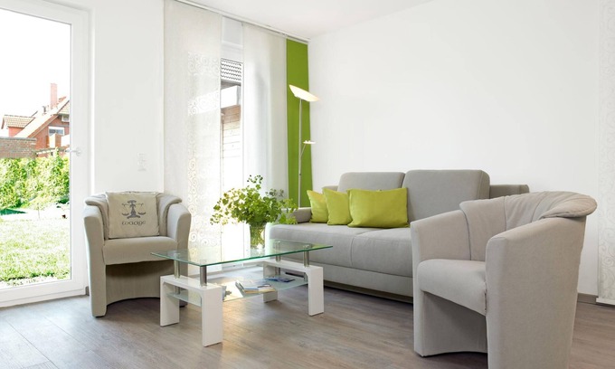 Kirchdorf Apartamento | Whg. 2 Am Krabbenweg - Modern furnished apartment in Kirchdorf.