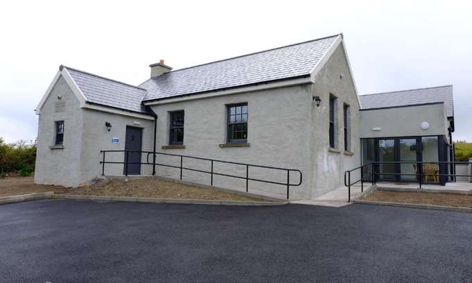 Ardnatrush Cama Y Desayuno | Whiddy School House Accommodation
