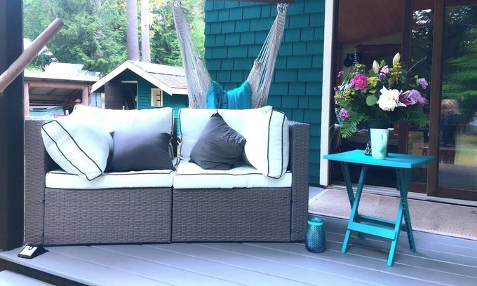 Savary Island Cabaña | Whimsical 4 bedrooms + one loft cottage on Savary Island