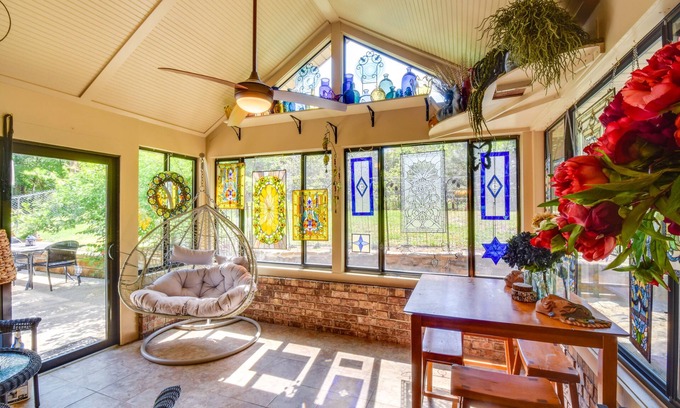 Athens Casa | Whimsical Athens Home - 3 Mi to Sanford Stadium