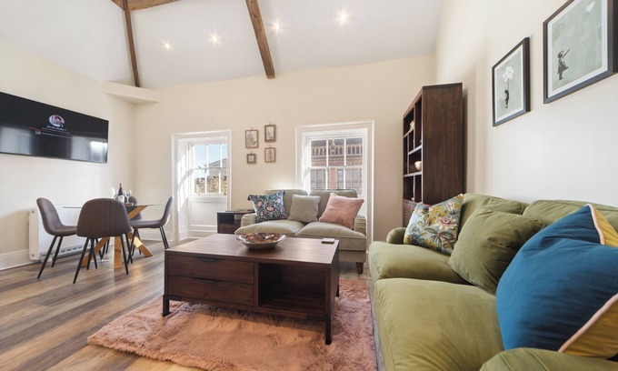 Pontrilas Apartamento | WhiskAwayHomes Vinegar House No. 7