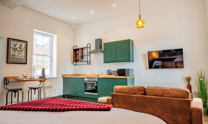 Pontrilas Apartamento | WhiskAwayStays - Foregate Studio - No. 6