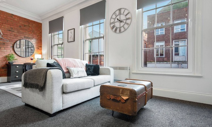 Pontrilas Apartamento | WhiskAwayStays Foregate Studio No. 1