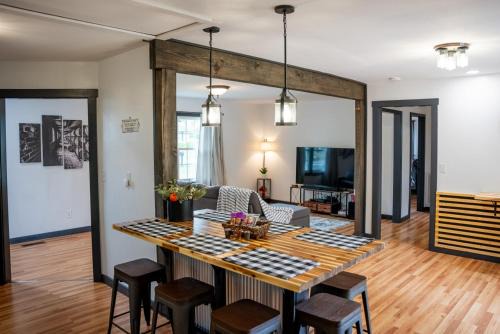 Tullahoma Casa | Whiskey Trails Cottage