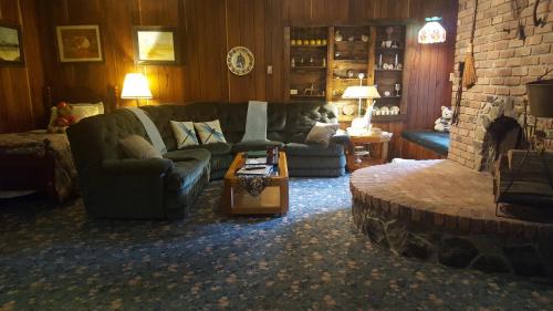 Cooperstown Cama Y Desayuno | Whisperin' Pines Chalet