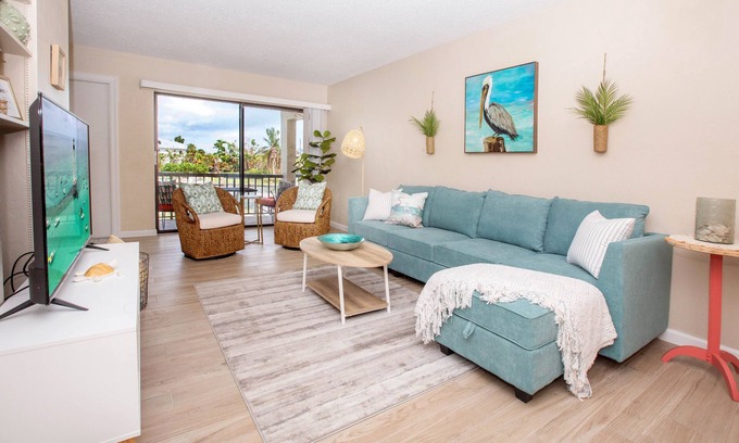 Shell Harbor Condominio | Whispering Palms- Waterfront Condo on Sanibel Island