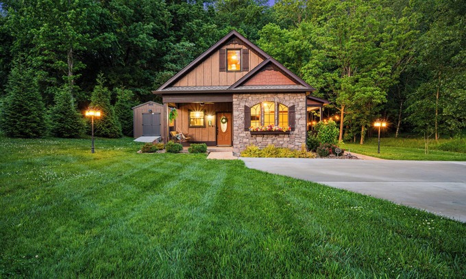 Cookeville Cabaña | Whispering Springs cottage near Cummins Falls, TN Tech, and Salt Box Inn