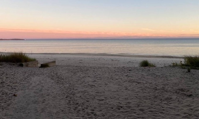 Port Colborne Cabaña | Whispering Willows Cottage - 5 Min Walk from Cedar Bay Beach!