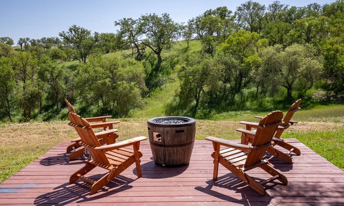 Paso Robles Casa | Whispering Wine - Beauty and Privacy Within Easy Reach of Local Wineries