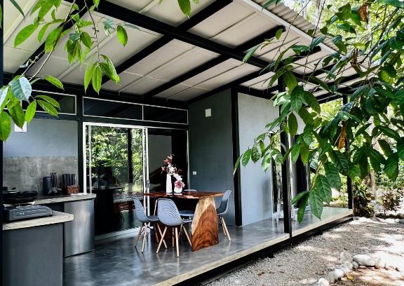 Cahuita Casa | Whispering Wisdom