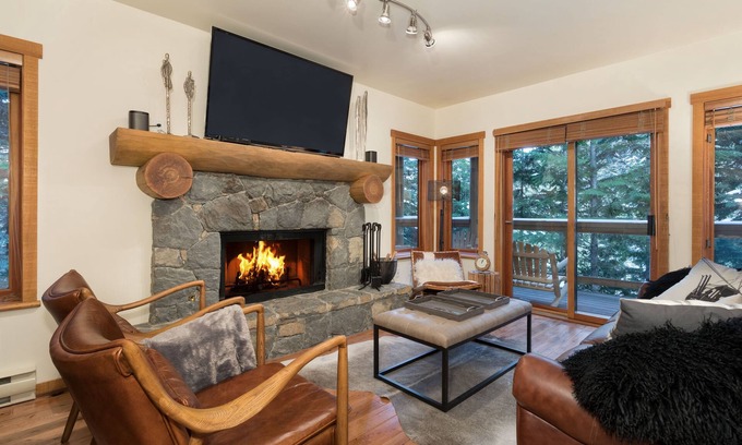 Nordic Estates Condominio | Whistler Creekside Luxury Townhouse en Taluswood