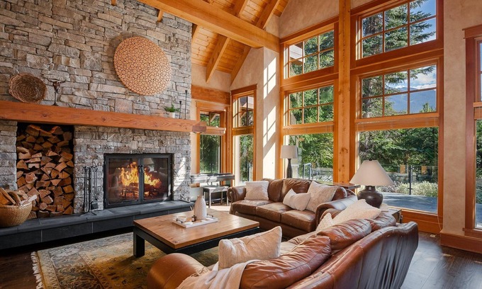 Whistler Chalet De Esquí | Whistler Post and Beam Luxury Chalet - Close to Village - Long Term Rental