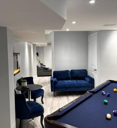 Whitby Casa | Whitby Hideout - 3BR, 5BD, 3WR, Pool Table, Sauna