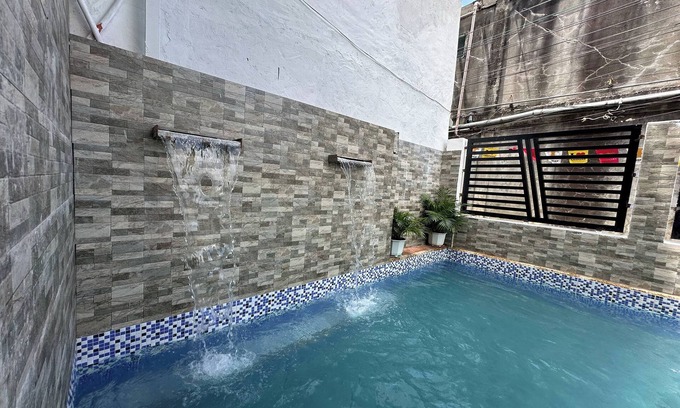 Puerto Galera Hotel | White-Beach Hideaway Resort Puerto Galera