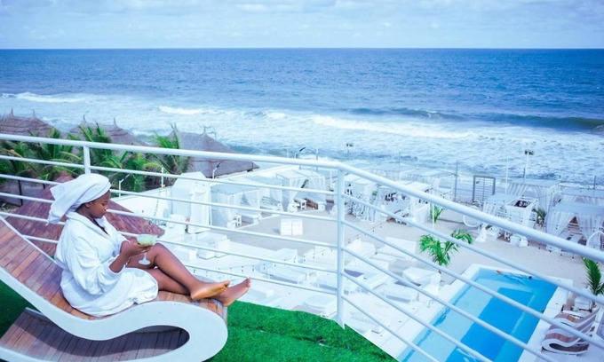 Ofin Hotel | WHITE DECK BEACH RESORT