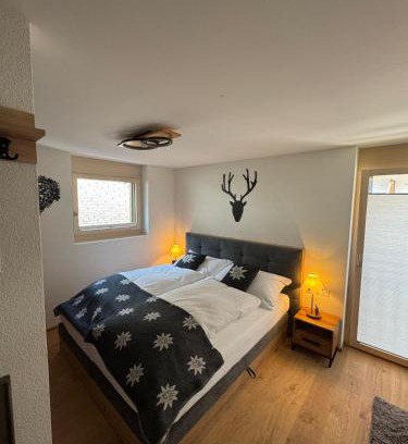 Busserach Apartamento | White Flake