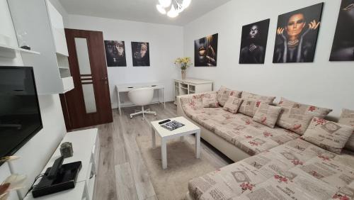 Buzau Apartamento | White Glamour
