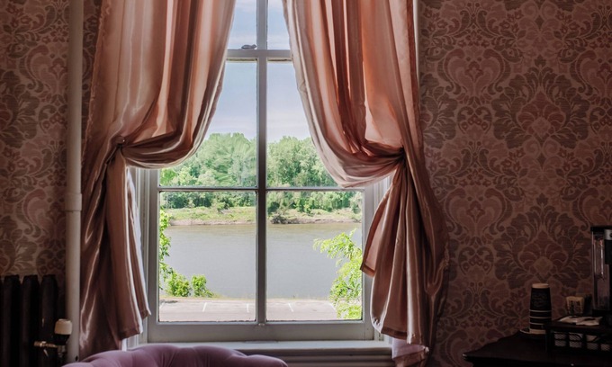 Hermann Casa | White House Hotel