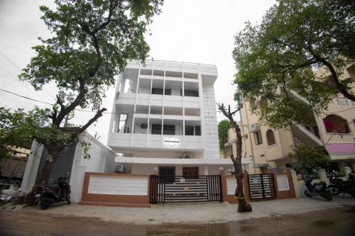 Tirupati Casa | White House