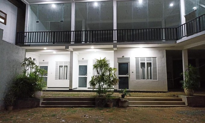 Galle Casa | WHITE HOUSE