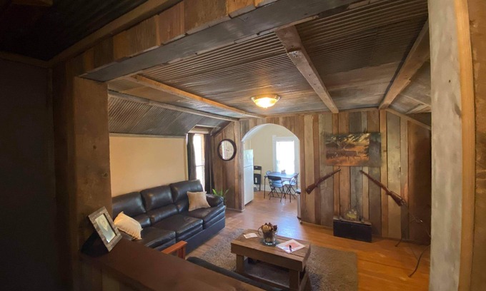Brookfield Apartamento | White House Lodge-Cabin Loft Studio