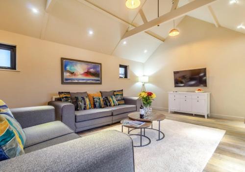 Halesworth Casa | White House Lodges - Nightingale