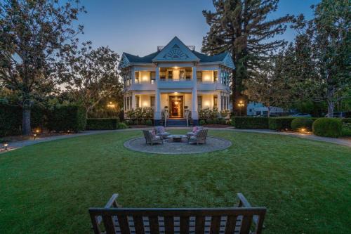 Napa Hotel | White House Napa